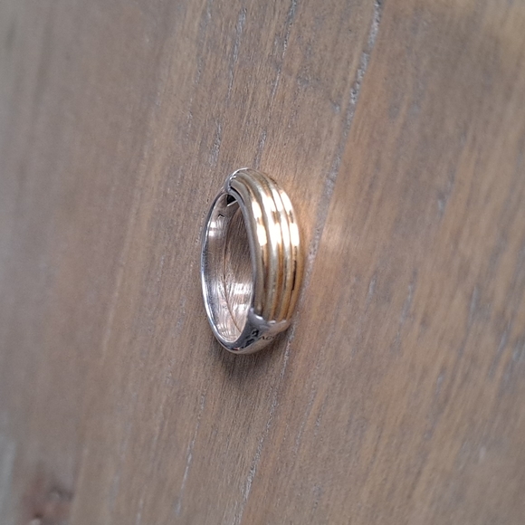 Lagos ring